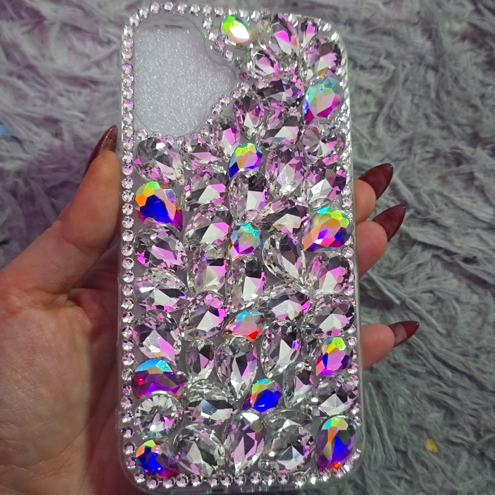 Unbranded Beautiful Crystal Irredesent Rhinestone IPhone 16 Case (BRAND NEW) - Picture 4 of 4